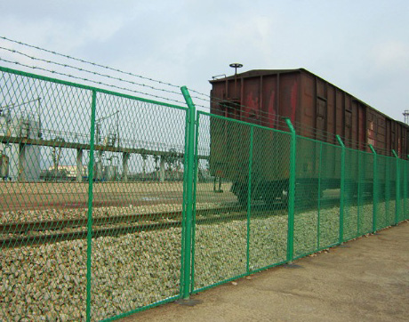 铁路隔离栅护栏